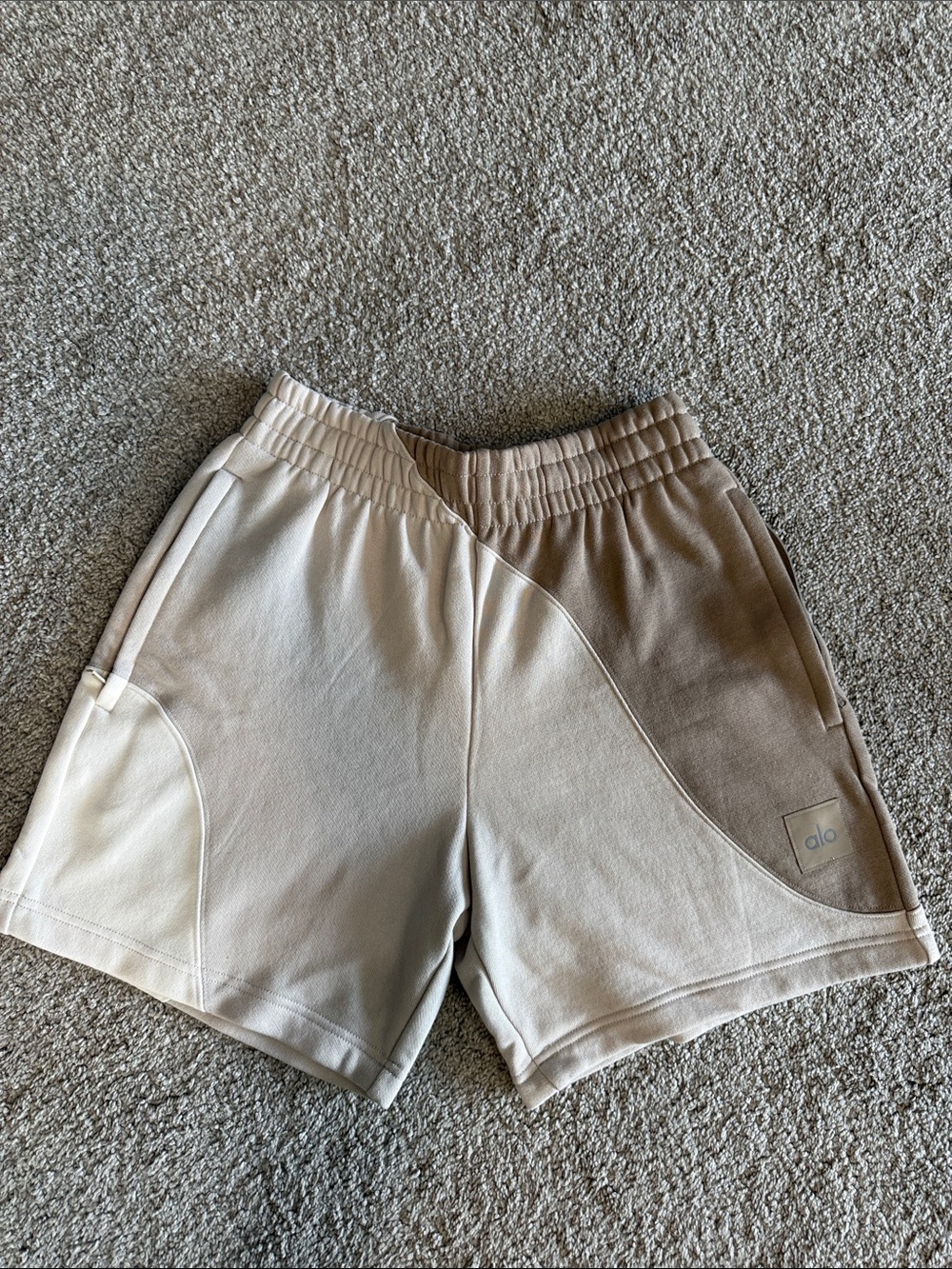 ALO Yoga Two-Tone Cream and Tan Athletic Shorts